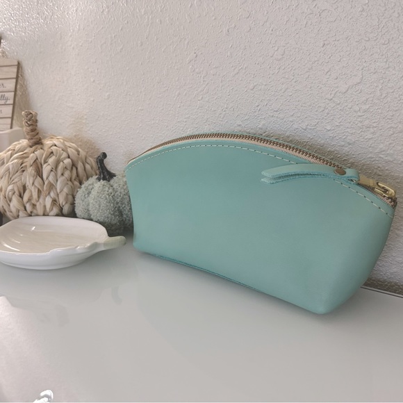 Portland Leather Handbags - NEW Portland Leather Goods Eclipse Makeup Bag in Unicorn Mint Color